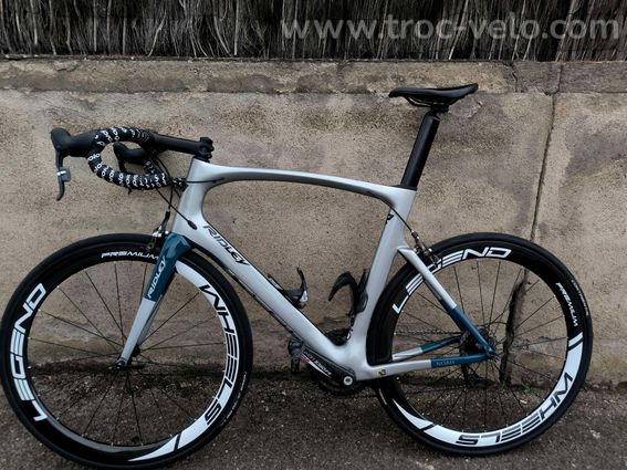 Ridley Noah Carbone — Legend Wheels 50mm — Assioma Uno — Taille L (57/58)