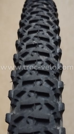 Pneu Hutchinson Python original 26" pouces 559x52 (26x2.00) en Tbé