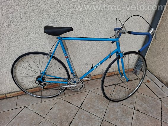 Vends vélo TALBOT bleu années 80