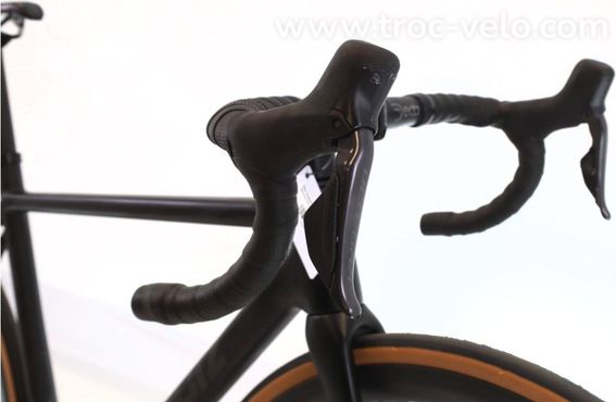Produit Reconditionne Mendiz F8 Sl Di2 12v Noir Velo De Route Tres Bon Etat - 6