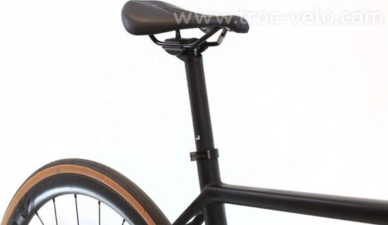 Produit Reconditionne Mendiz F8 Sl Di2 12v Noir Velo De Route Tres Bon Etat - 8