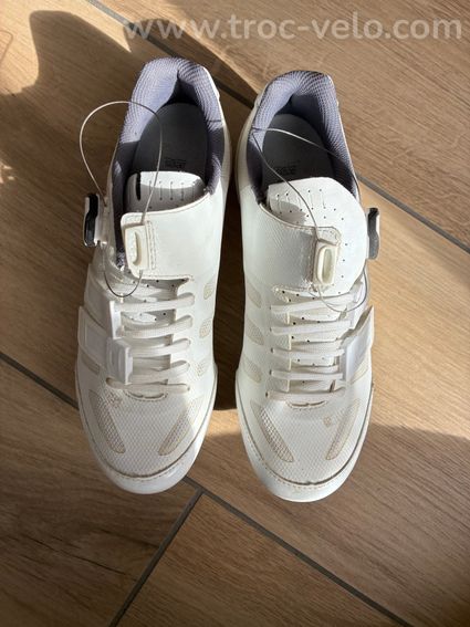 Chaussures Giro neuve - 2