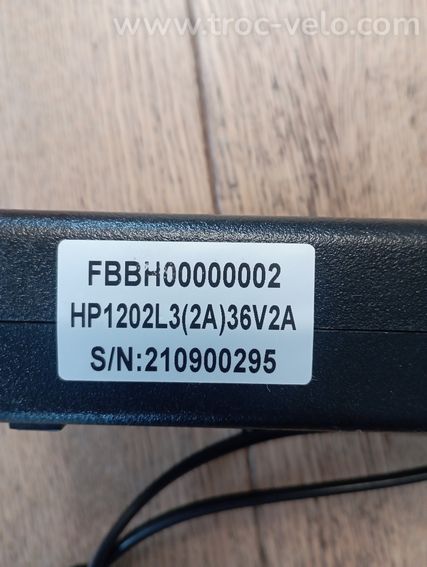 Chargeur batterie VAE marque BH - 2