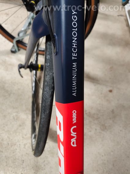 Velo de course decathlon btwin taille L - 5