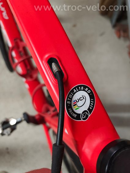 Velo de course decathlon btwin taille L - 6