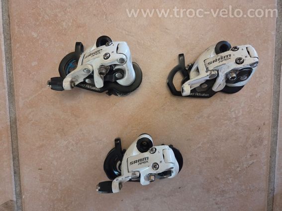 Lot de manettes et derailleurs SRAM - 10