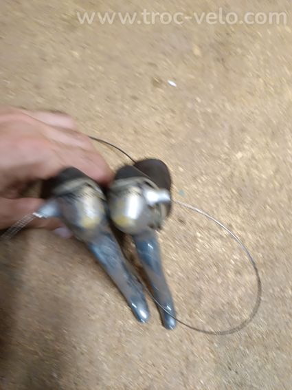 Manettes Shimano Ultegra 3 Plateaux 9 Vitesses  - 2