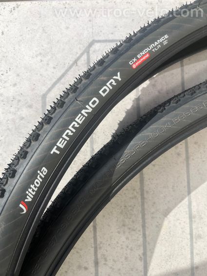 Pneu Vittoria Terreno Dry 700c Tbl