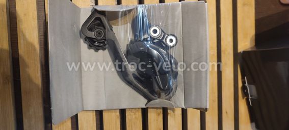 Shimano Dérailleur Arrière - Deore XT Trekking RD-T8000 - Shadow RD | 10 Vitesses | Long (SGS) - black