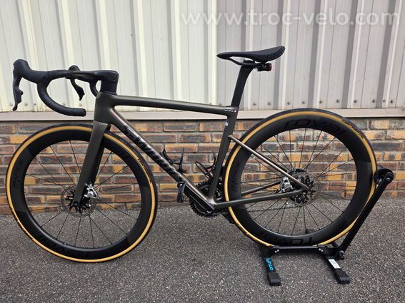 Vend vélo de course