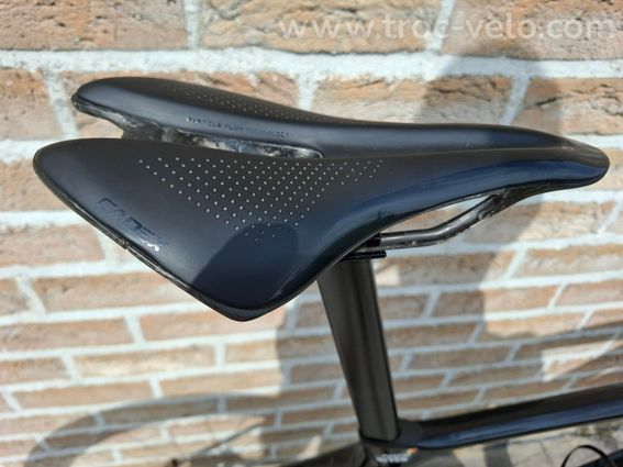 Giant TCR Advanced Pro taille M, petit coup dans le verni - 3