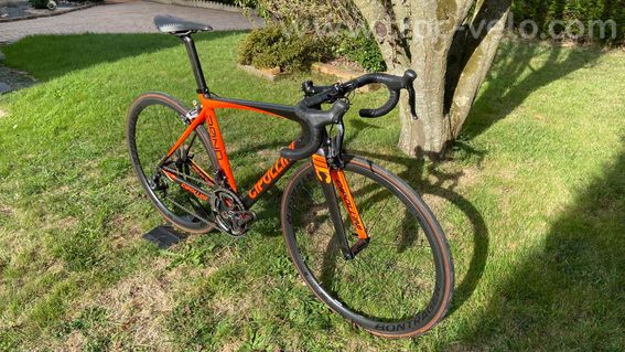 Vélo route CIPOLLINI BOND M