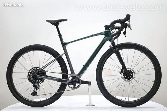 GRAVEL GIANT Revolt X Advanced Pro 0 tout carbone 2024  (prix neuf 5460€) - 5
