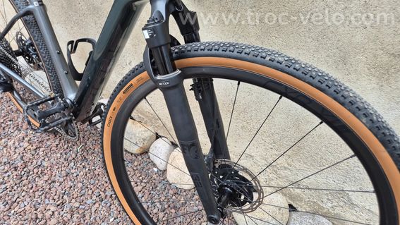 GRAVEL GIANT Revolt X Advanced Pro 0 tout carbone 2024  (prix neuf 5460€) - 13