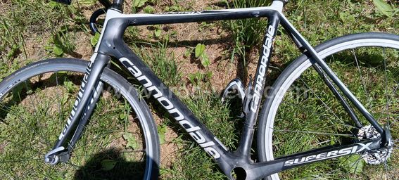 cadre vélo Cannondale Supersix (à réparer)