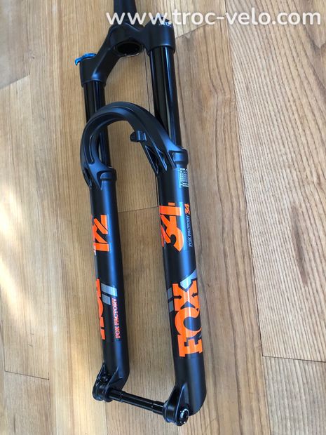 VTT Rocky Mountain Element Carbon "90" 2023 large comme neuf montage à la carte - 9