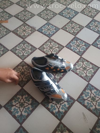 Chaussures Route Shimano R22 - semelle carbone - T41 - 4