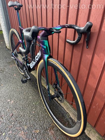 Bianchi Oltre DuraAce di2 - 5