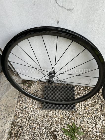SHIMANO Dura Ace C40 TL R9170 carbone pour disques et Tubeless