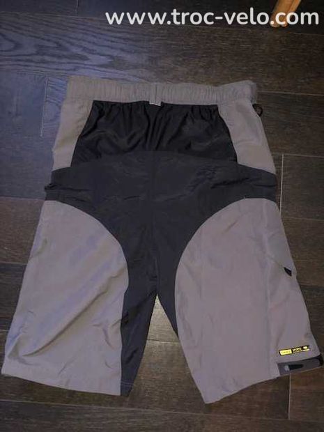 Short VTT avec cuissard - 3