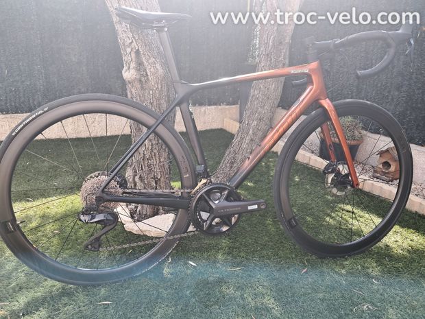 VELO DE ROUTE GIANT TCR ADVANCED PRO DISC 0 - 2