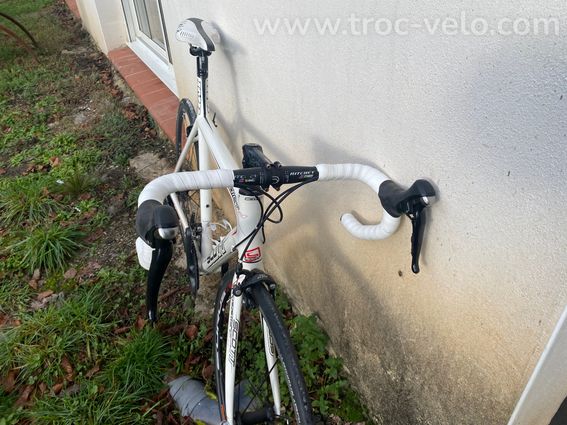 Vélo de route Scott CR1 carbone - 4