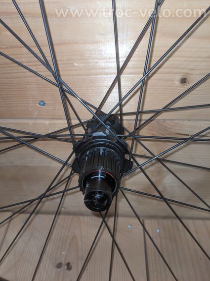 ROUE ARRIERE DT Swiss VTT E1900 spline 27.5” - 3