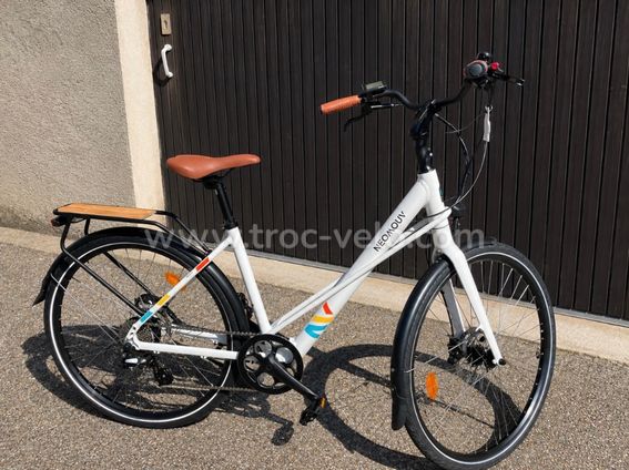 Vélo électrique de ville Neomouv neuf