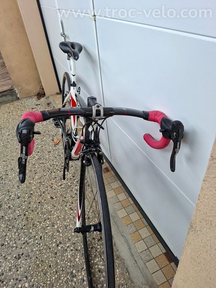 VELO ROUTE SPECIALIZED TARMAC taille S - 950 Euros COMPLET - 6