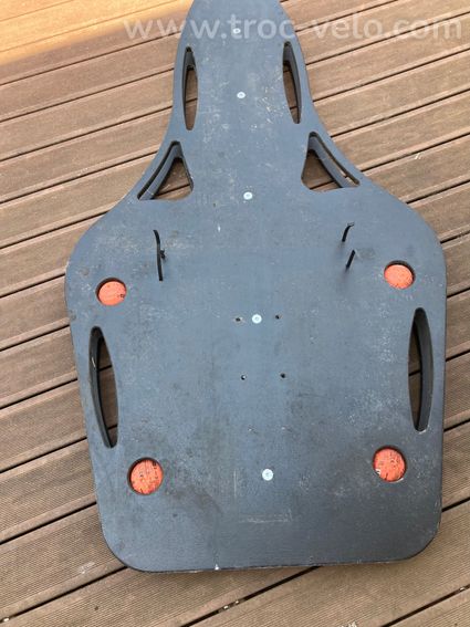Rocket plate