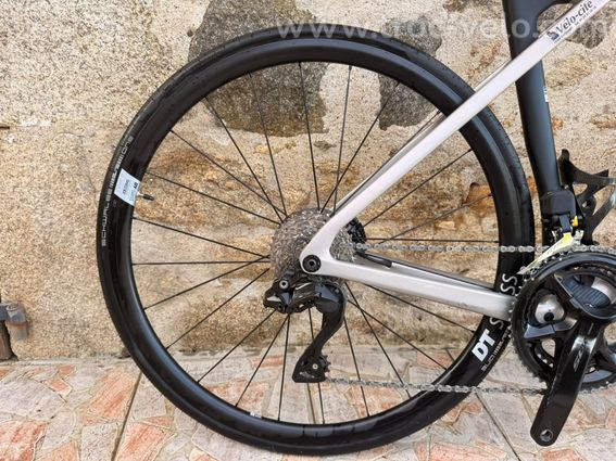 Vélo de route carbone – Shimano 105 Di2 – Roues DT Swiss – Taille M - 8