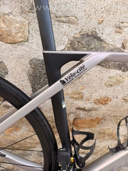 Vélo de route carbone – Shimano 105 Di2 – Roues DT Swiss – Taille M - 13
