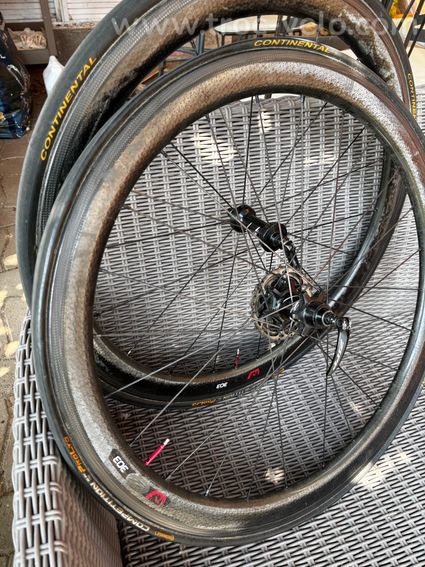 pinarello dogma f8 di2  zipp 303  - 2