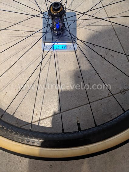 Roue avant carbone avec boyau