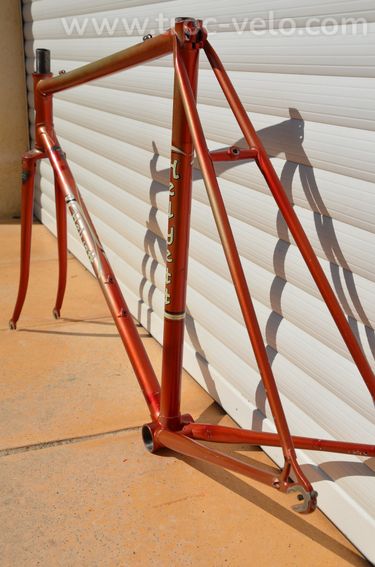 Cadre et fourche de vélo de course français Helyett Spéciale vintage en acier Reynolds 531 - 13