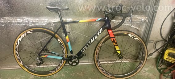 Vélo cyclo cross spcecialized carbone