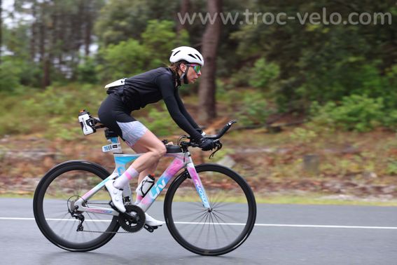 Vélo contre la montre femme liv