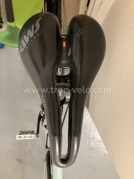 Velo DE VOYAGE SURLY TAILLE 58 montage a la carte par artisan