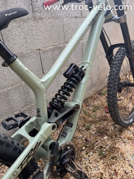 VTT Dh commencal  - 3