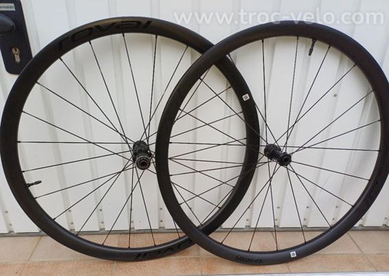 paire de roues Roval "Terra CLX II"