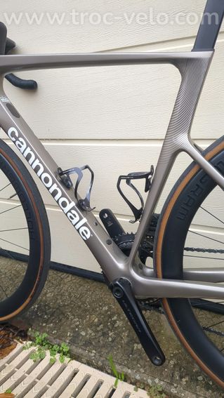 À VENDRE – CANNONDALE SUPERSIX EVO 2 CARBONE – TAILLE 56 – ULTEGRA DI2 12V - 12