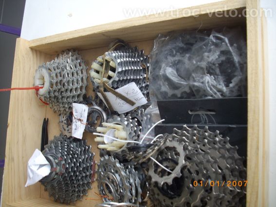 je vends des pièces vélo des annéès 1950  a 1980 et des vélos et cadre - 10