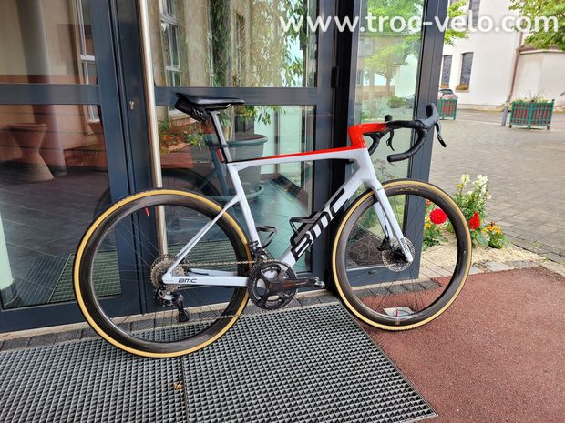 BMC Teammachine SLR01 LTD T56 (ex #2 Félix Gall) 2022 - 1