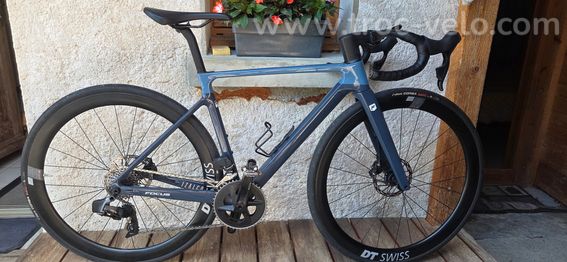 Velo de route Focus Izalco 9.7 Max - 2
