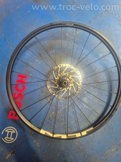 Roue arrière Shimano MT500 BOOST  - 2