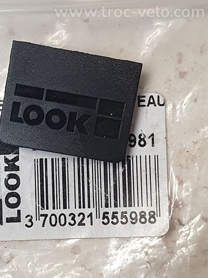 caches collier potence look aerostem