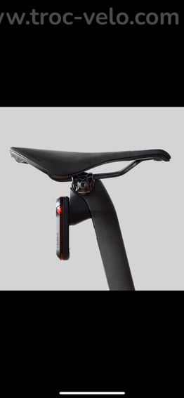 Support Garmin Varia pour tige de selle Specialized