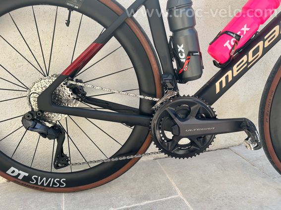 Megamo Pulse 03 ultegra di2 full carbone taille L - 10