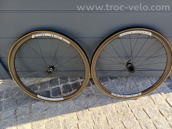 Paire de roues en carbone Duke Baccara 35
