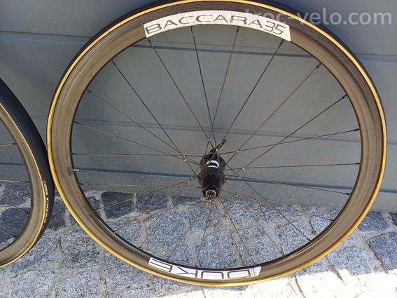 Paire de roues en carbone Duke Baccara 35 - 2
